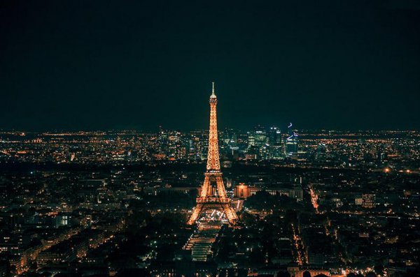 巴黎埃菲尔铁塔介绍