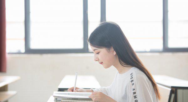 矫情的女人的表现有哪些方面