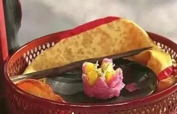 欧洲中世纪相当于中国什么朝代