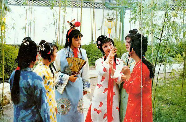 豆瓣评分9.7以上电视剧