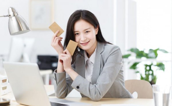 公务员一年能拿多少钱