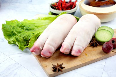 猪脚是前猪脚好还是后猪脚好 前猪蹄与后猪蹄的区别