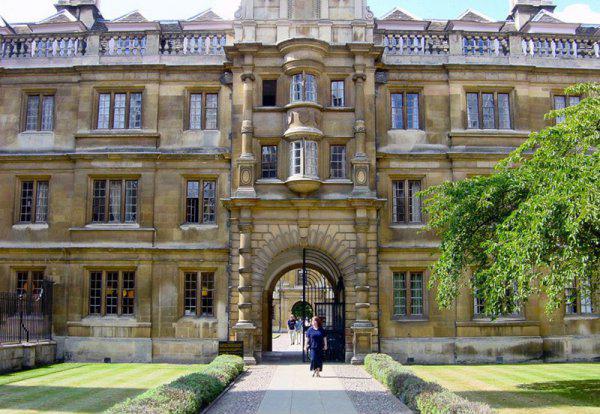 英国剑桥大学在哪个城市