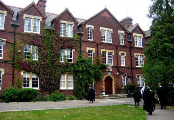 英国剑桥大学在哪个城市