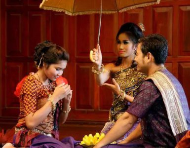 柬埔寨说什么语言为主 柬埔寨人主要讲英语与高棉语种