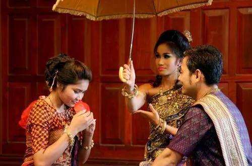 柬埔寨说什么语言为主