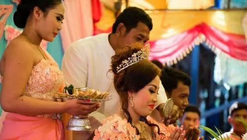 柬埔寨说什么语言为主