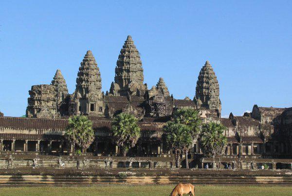 柬埔寨说什么语言为主