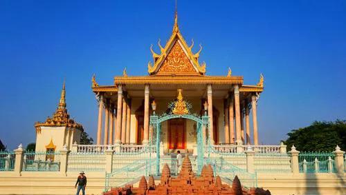 柬埔寨说什么语言为主