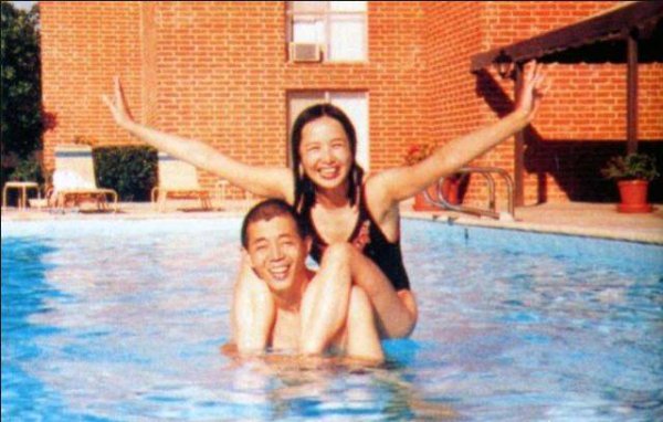 蒋雯丽老公顾长卫怎么认识的