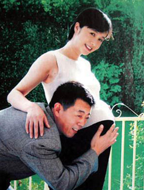 蒋雯丽老公顾长卫怎么认识的