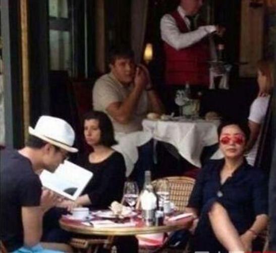 蒋雯丽老公顾长卫怎么认识的