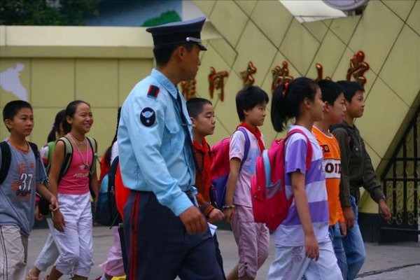 保安一个月工资多少钱收入