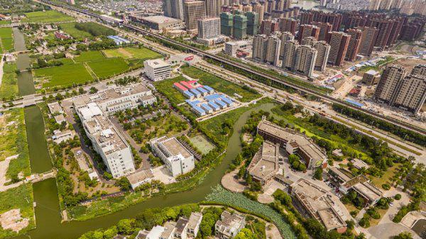 上海松江区是郊区吗