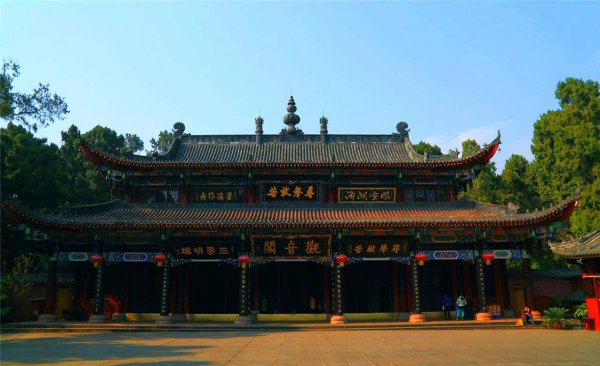 石经寺求什么最灵验