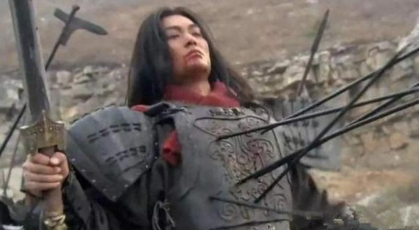 纸上谈兵指的是谁