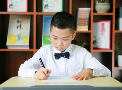 硬笔书法用什么笔最好 新手初学练字用什么笔效果最好