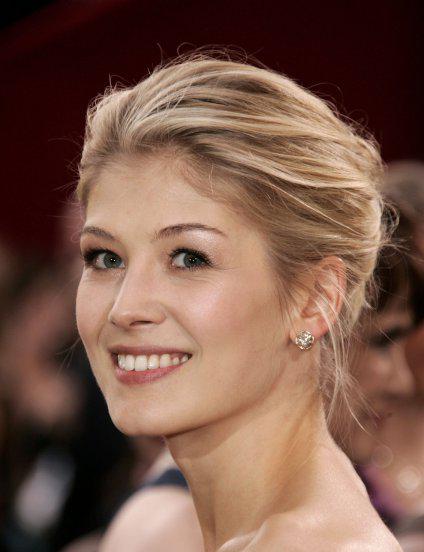 裴淳华为啥叫中国名字