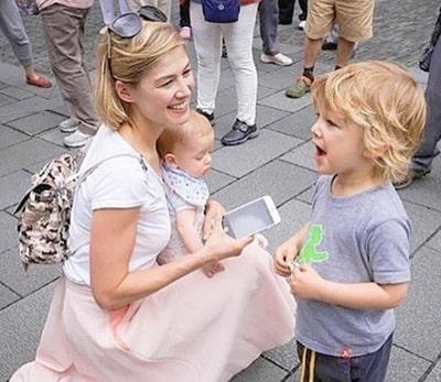 裴淳华为啥叫中国名字