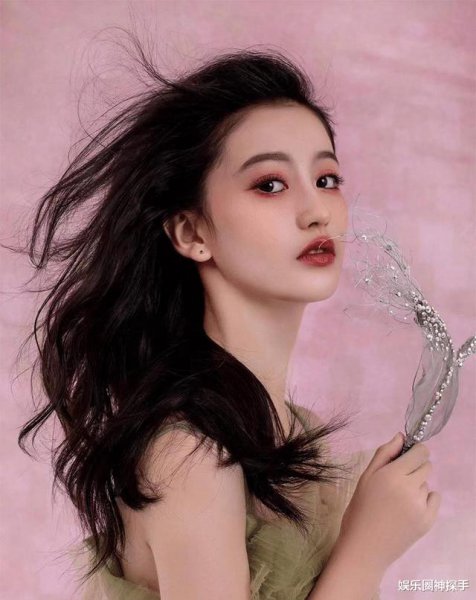 裴佳欣个人资料简介