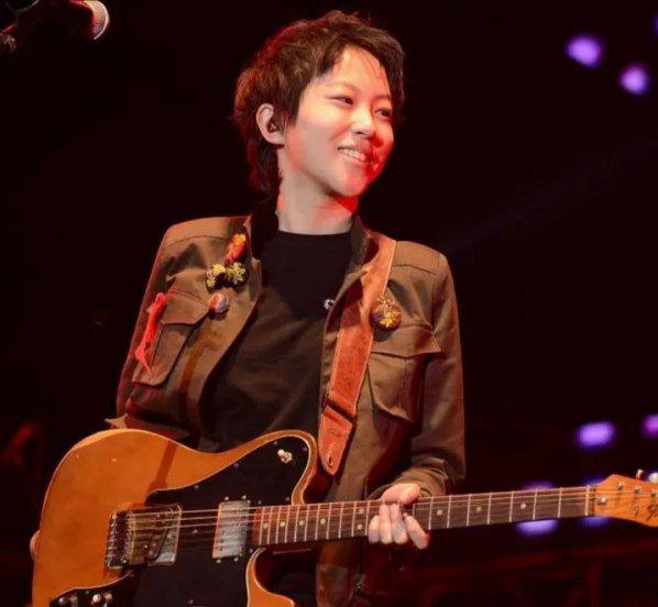 窦靖童是王菲和谁生的