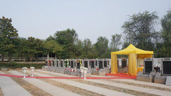 骨灰下葬的最佳时间