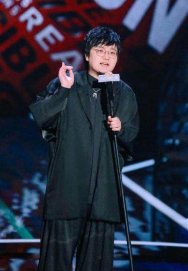 周奇墨为什么称呼周老板