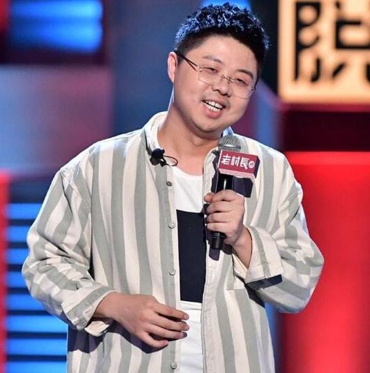 周奇墨为什么称呼周老板