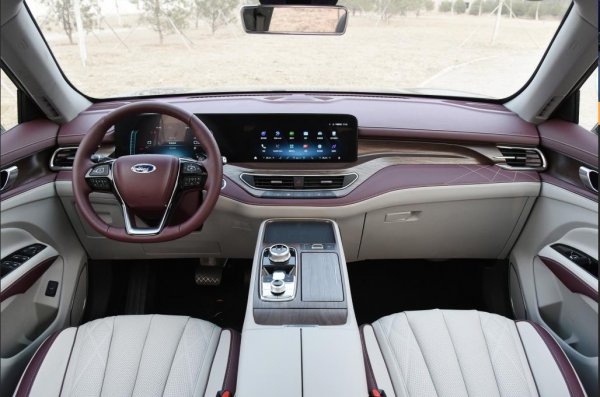 江铃福特和长安福特的区别关系