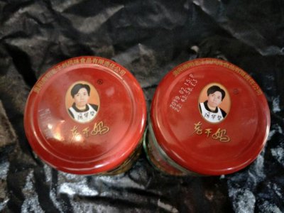 玻璃瓶盖太紧拧不开怎么办 玻璃瓶塑料盖打开小窍门