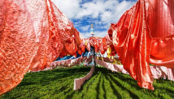 西藏挂经幡是什么意思