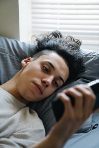 一个男人空手套白狼的心理表现 男人想空手套白狼什么意思