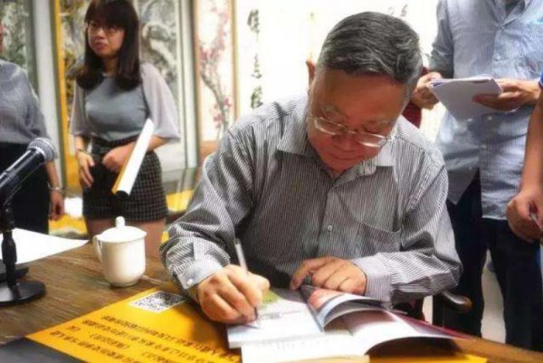 叶永烈的生平简介