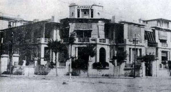 历史上被烧死的科学家是谁