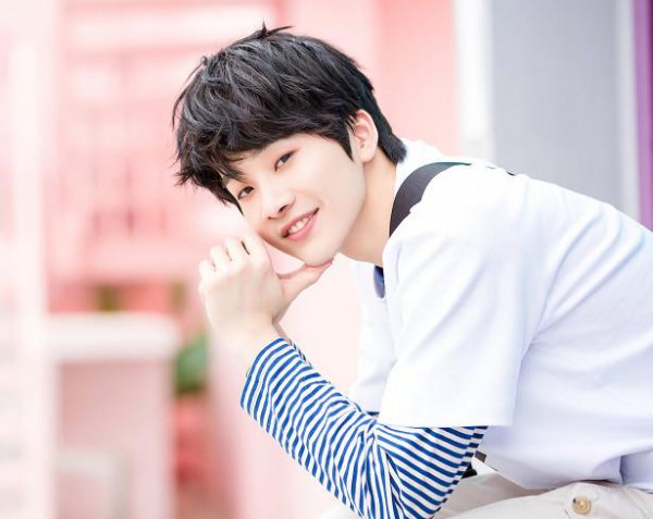 艺人连淮伟个人资料