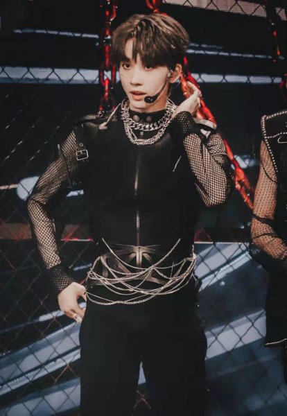 艺人连淮伟个人资料