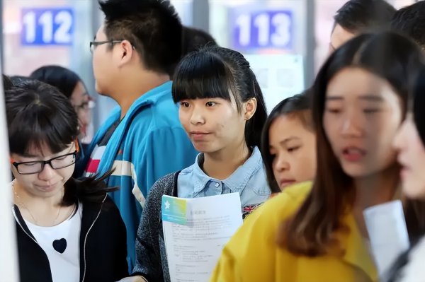 部队文职工资标准多少