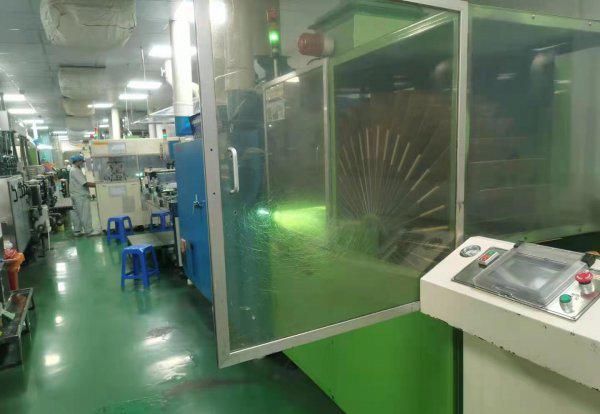 女生进什么厂工作轻松