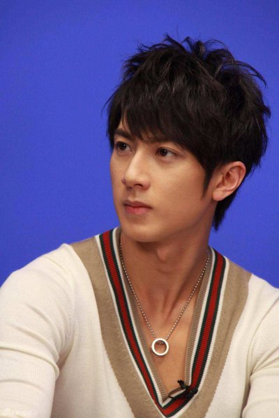 吴尊个人资料简介及家世