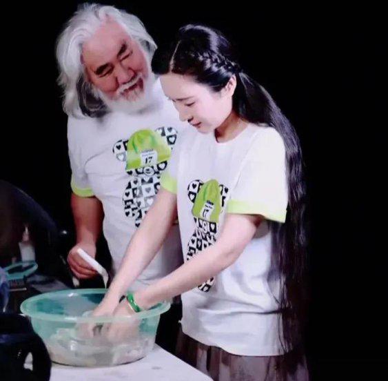 张纪中老婆多大年龄