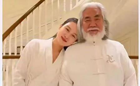 张纪中老婆多大年龄