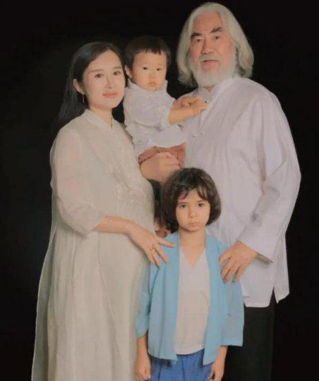 张纪中老婆多大年龄