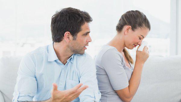 男人拖着你不离婚也不理你