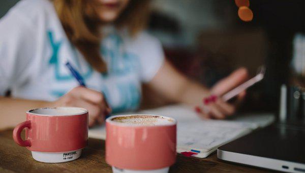 腹黑的女生一般表现为什么