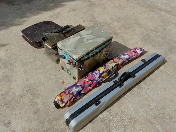 钓箱钓椅哪个实用性好些