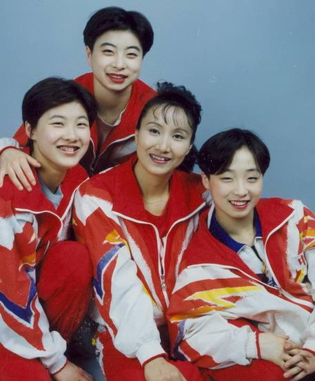 伏明霞个人资料简介