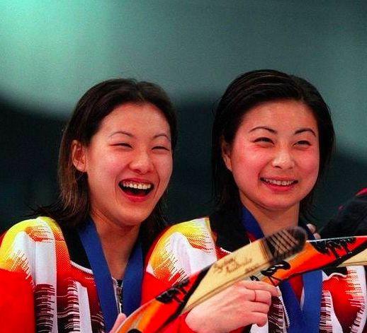 伏明霞个人资料简介