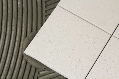 柔光瓷砖和亮光瓷砖哪一种好更防滑 亮光砖和柔光砖区别