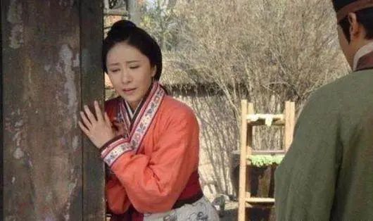 女人当家房倒屋塌是什么意思