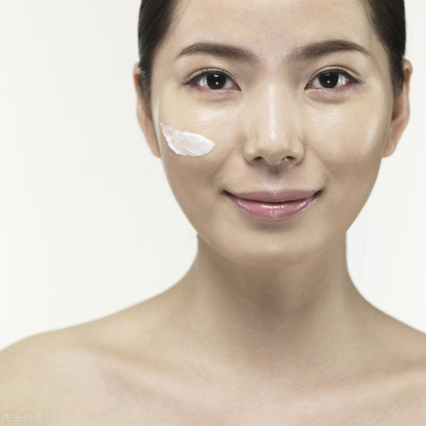 女生乳液的使用方法步骤